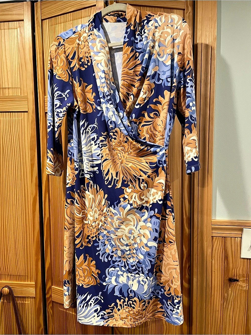 J.McLaughlin Floral Wrap Midi Dress Blue (light orange) XL Like New